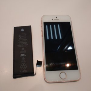 iPhone5-SE バッテリー交換修理