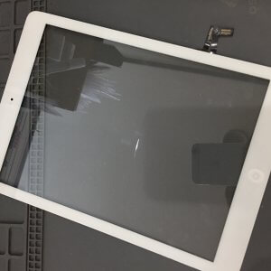 iPad6　 ガラスパネル交換