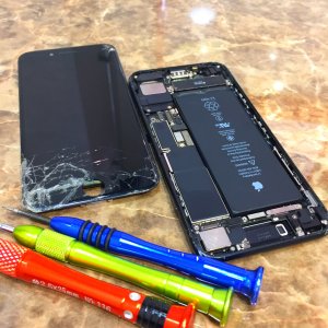 iPhone7 液晶・バッテリー交換