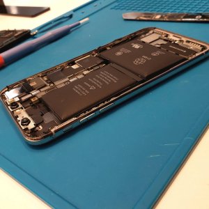 iPhoneXバッテリー交換修理