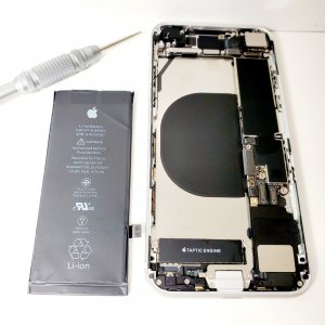 iPhone8 バッテリー交換