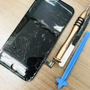 iPhone7 ガラスパネル交換