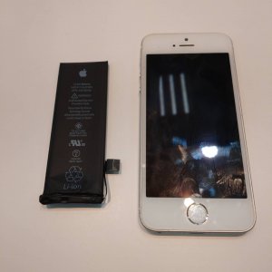 iPhoneSEバッテリー交換修理