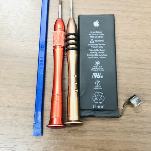 iPhoneSE バッテリー交換