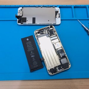 iPhoneSE バッテリー交換