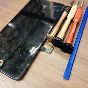 iPhone7+ フロントガラス交換