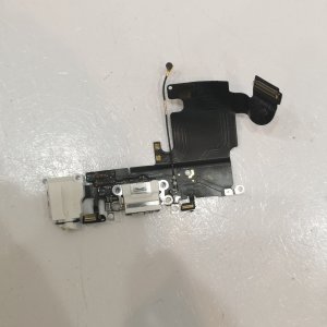 iPhone 6S ライトニング交換