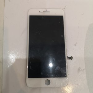 iPhone 8+ パネル修理