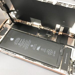 iPhone8　バッテリー交換