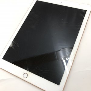 iPad6　画面割れ　ガラス交換