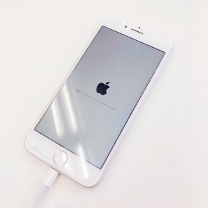 iPhone8 リンゴループ修理