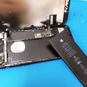 iPhone 7  バッテリー交換