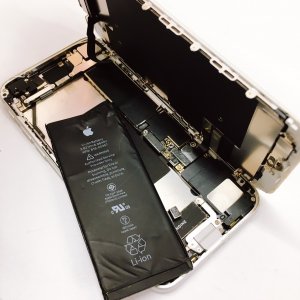 iPhone8 バッテリー交換
