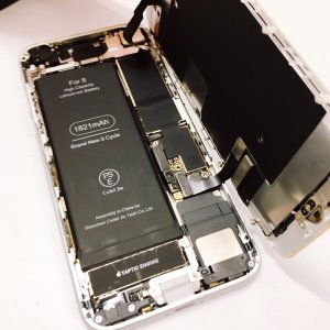 iPhone8 バッテリー交換