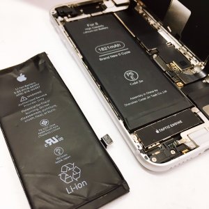 iPhone8 バッテリー交換