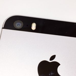 iPhone SE アウトカメラ修理