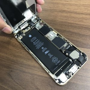 iPhone6Sのバッテリー交換修理