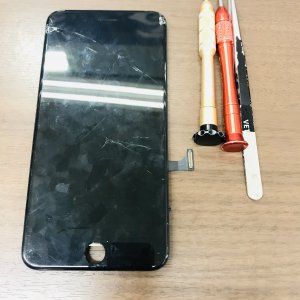 iPhone8Plus フロントガラス交換