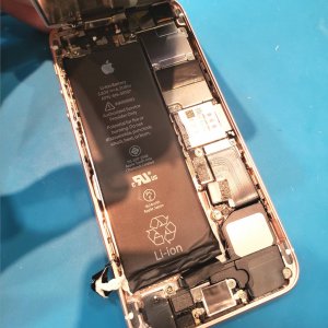 iPhoneSE バッテリー交換修理