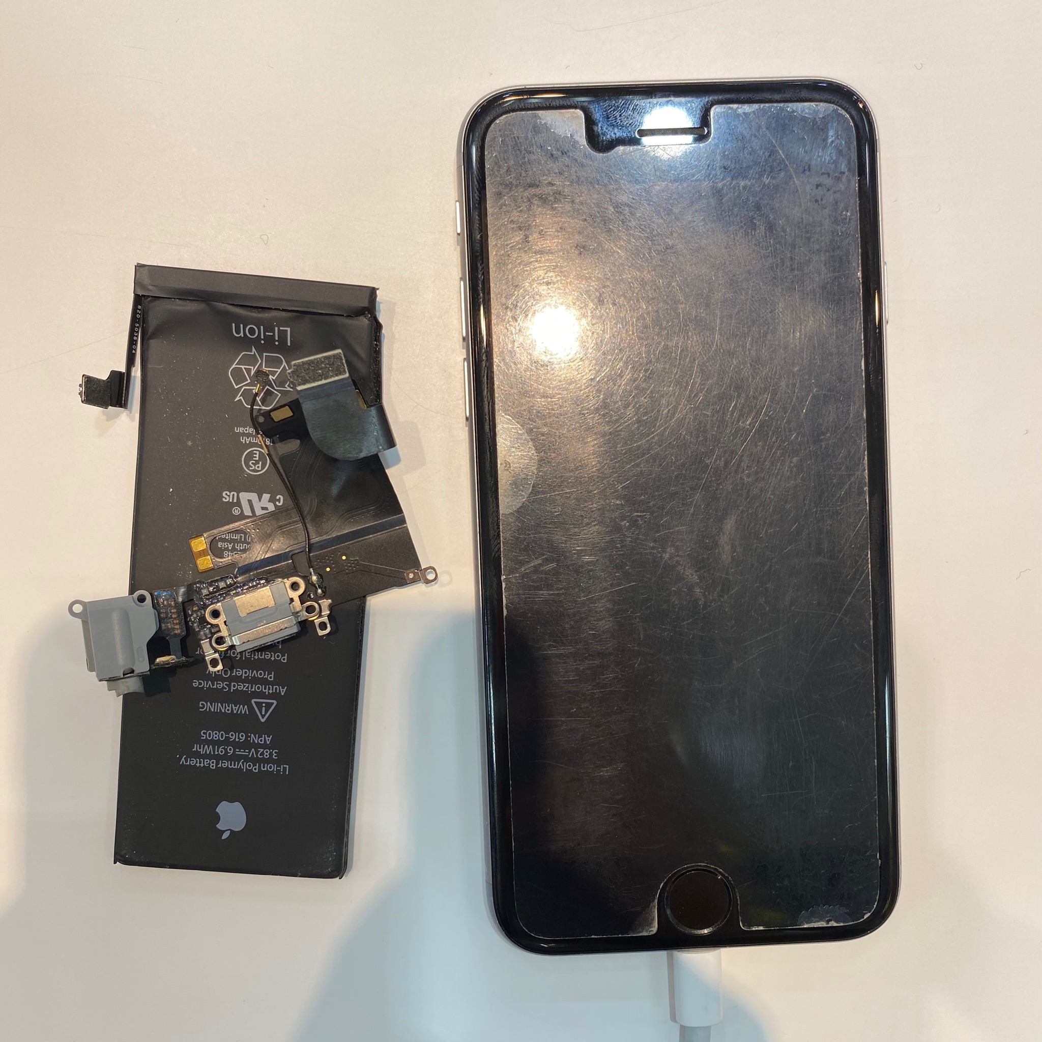 iPhone6バッテリー、ライトニング交換修理