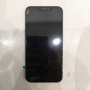 iPhone XR パネル交換
