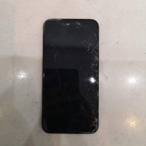 iPhone XR パネル修理