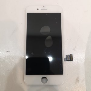 iPhone 8 パネル交換