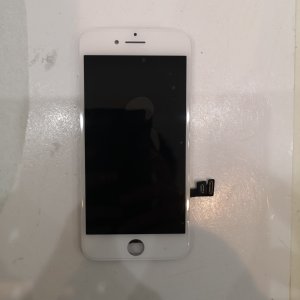 iPhone 7+ パネル交換