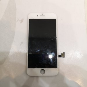 iPhone 8 パネル修理