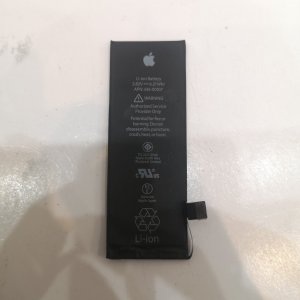 iPhone SE バッテリー交換