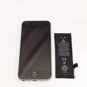 iPhone SE バッテリー交換