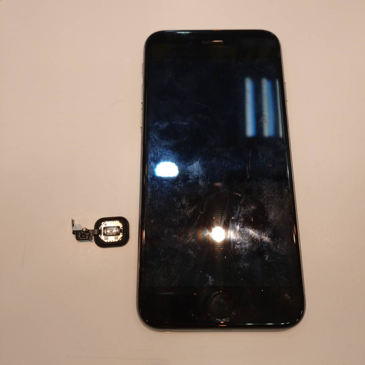 iPhone6 ホームボタン修理