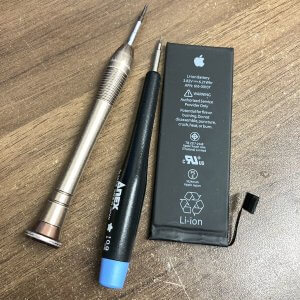 iPhoneSE バッテリー交換修理