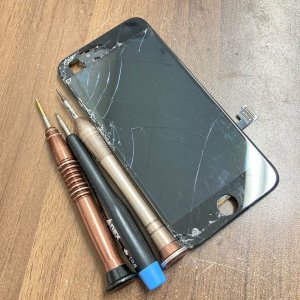 iPhone8 液晶画面交換修理