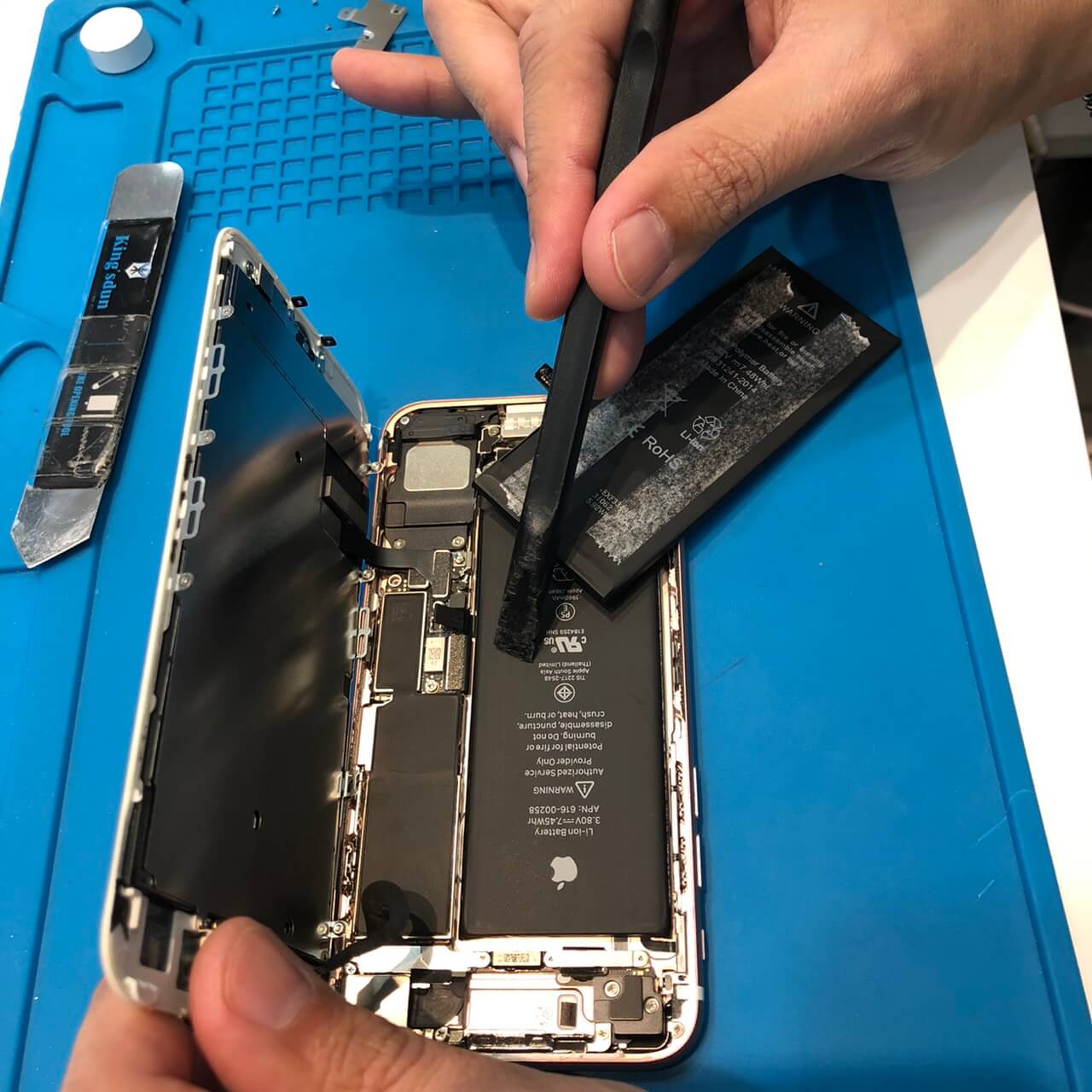 iPhone7バッテリー交換修理