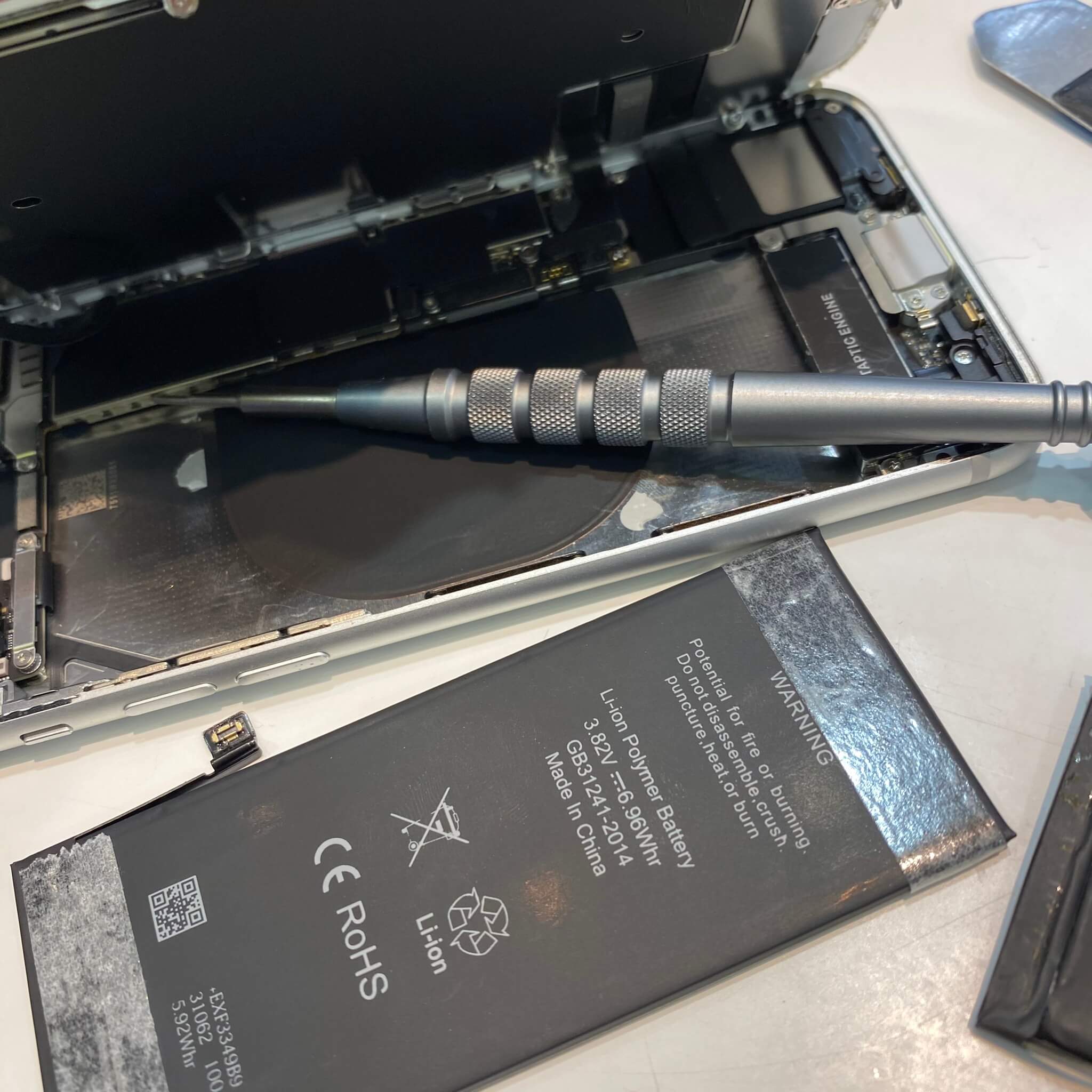 iPhone8 バッテリー交換修理
