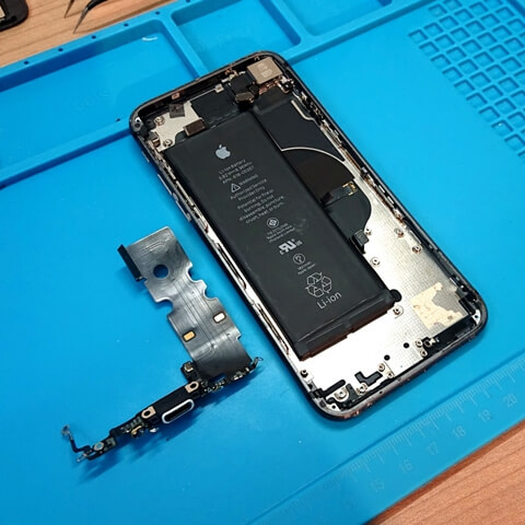 iPhone8 ライトニング交換