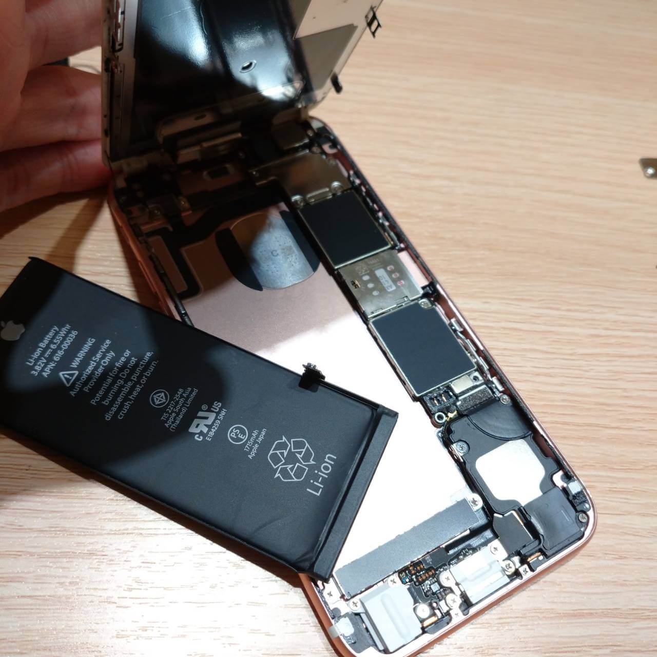 iPhone6S バッテリー交換修理