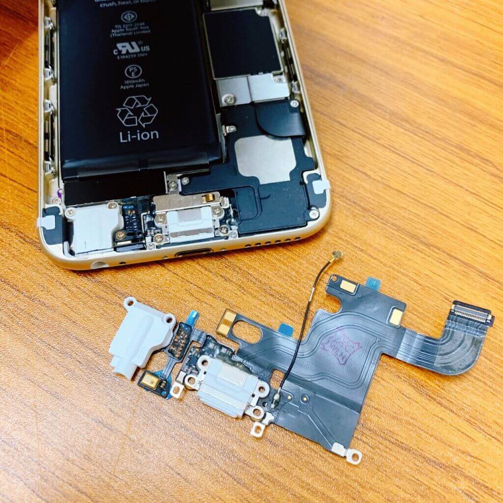 iPhone6 ライトニング修理