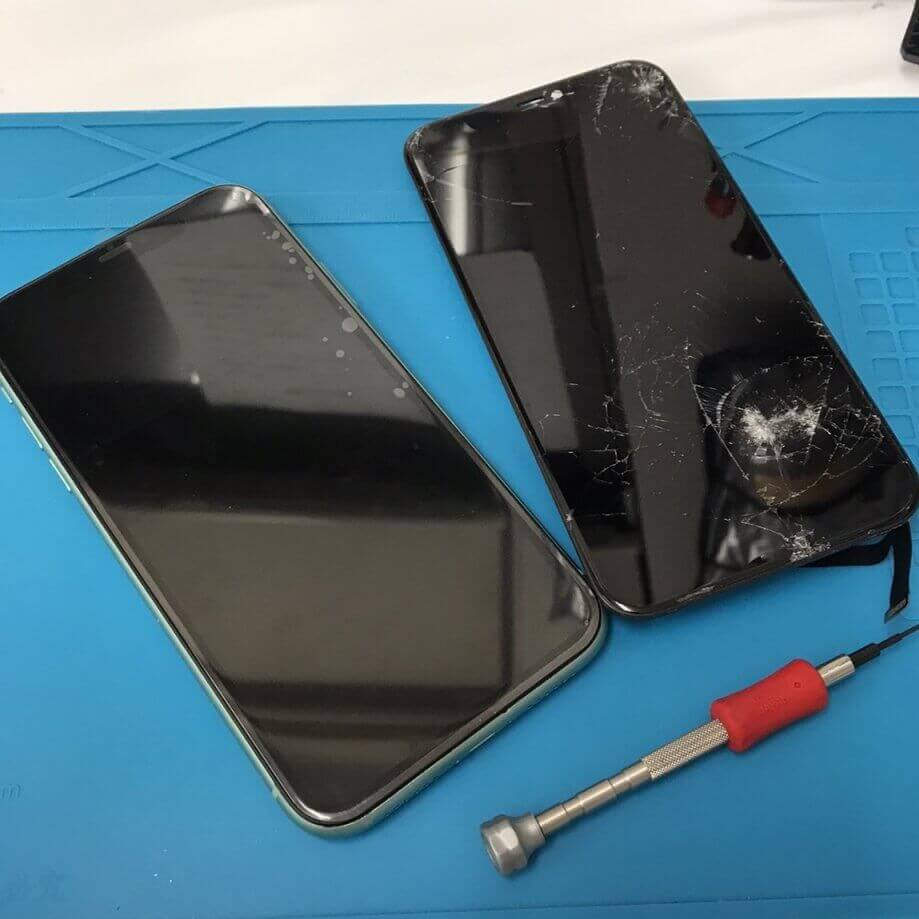 iPhone11 パネル交換