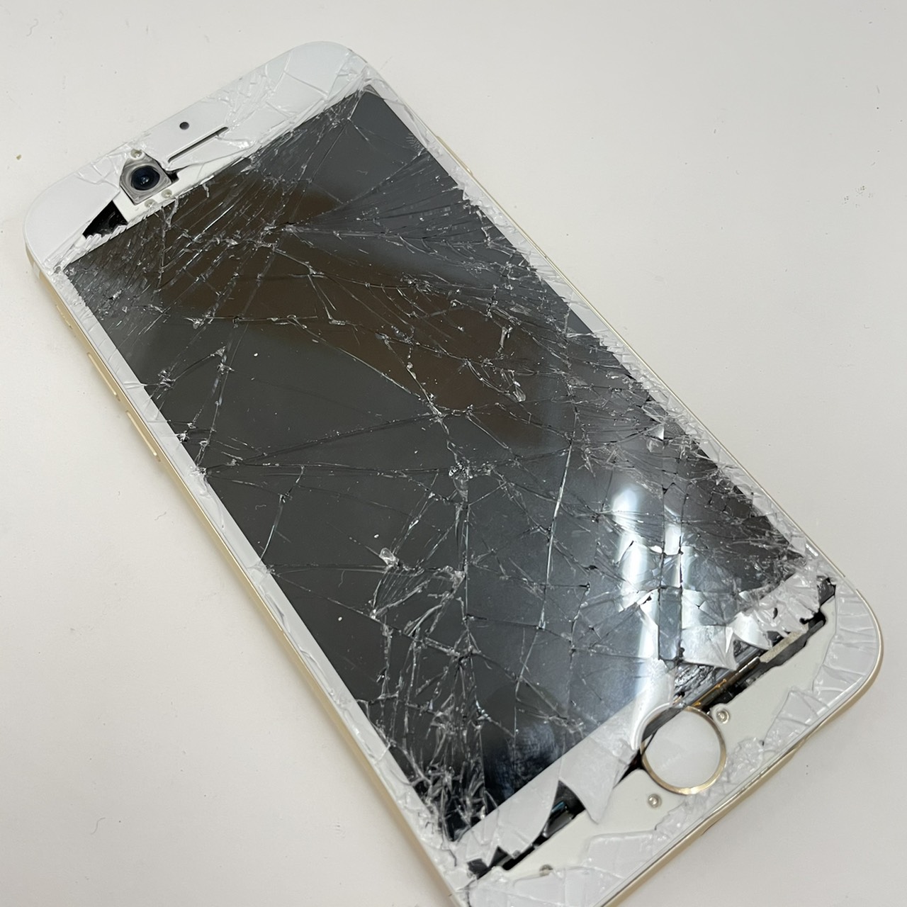 iPhone7 液晶交換