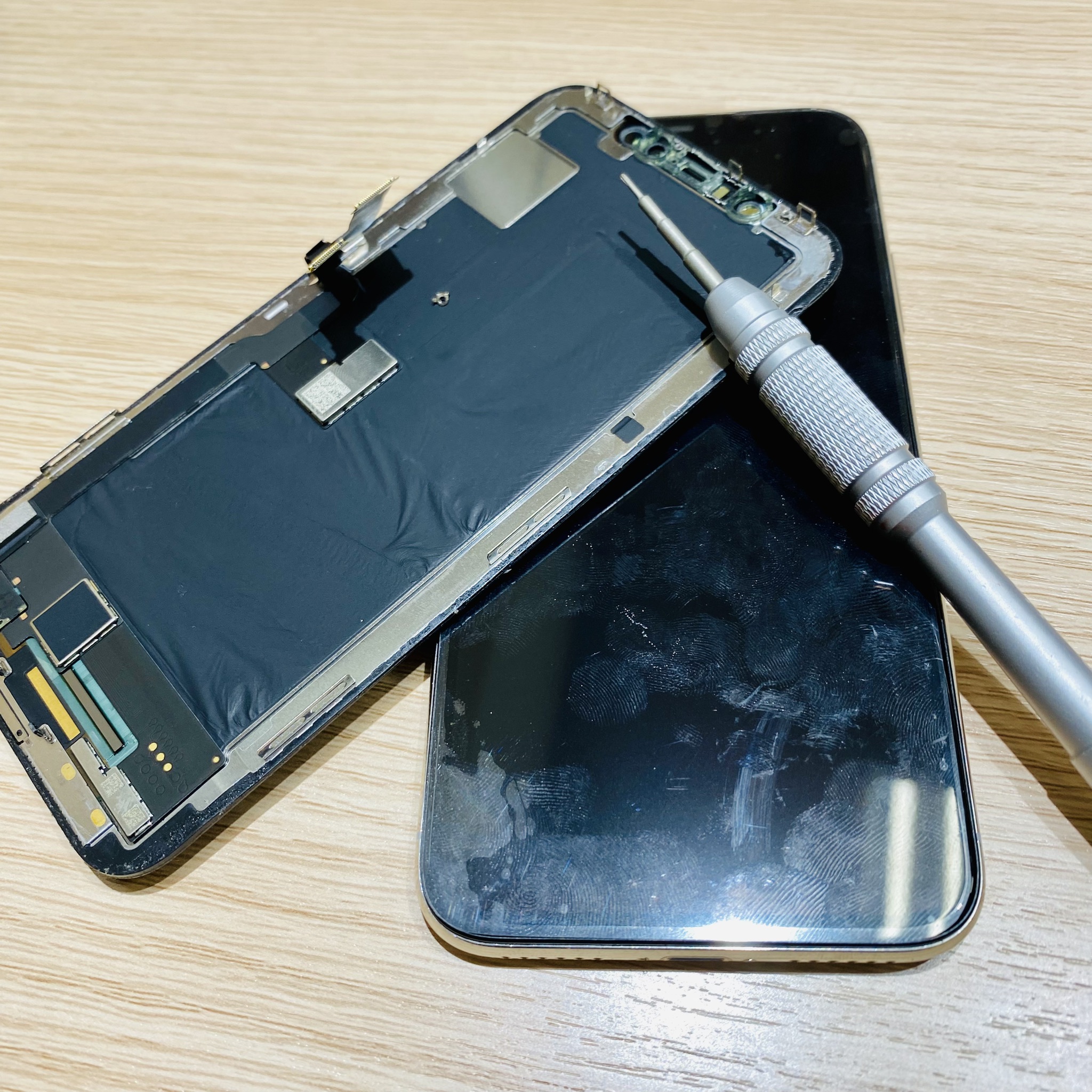 iPhoneX液晶交換修理