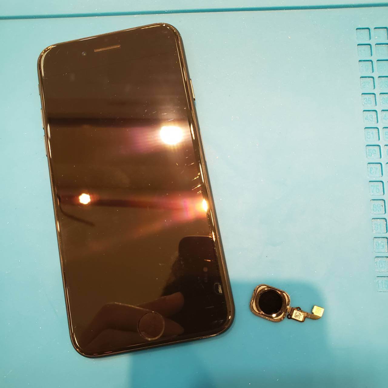 iPhone6Sホームボタン修理