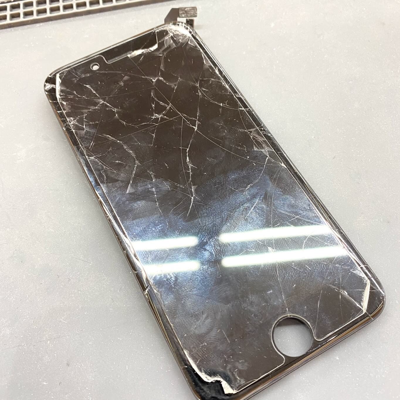 iPhone6S 液晶交換