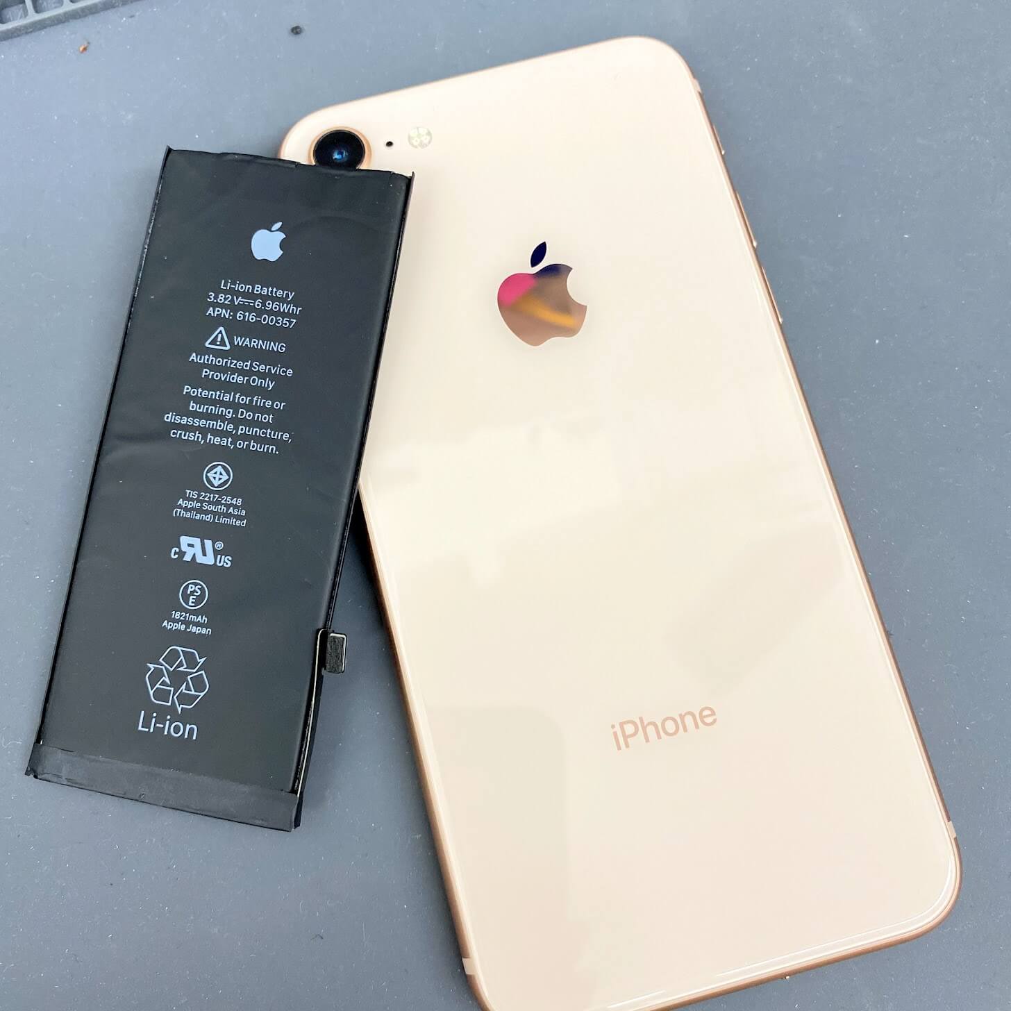 iPhone8 バッテリー交換