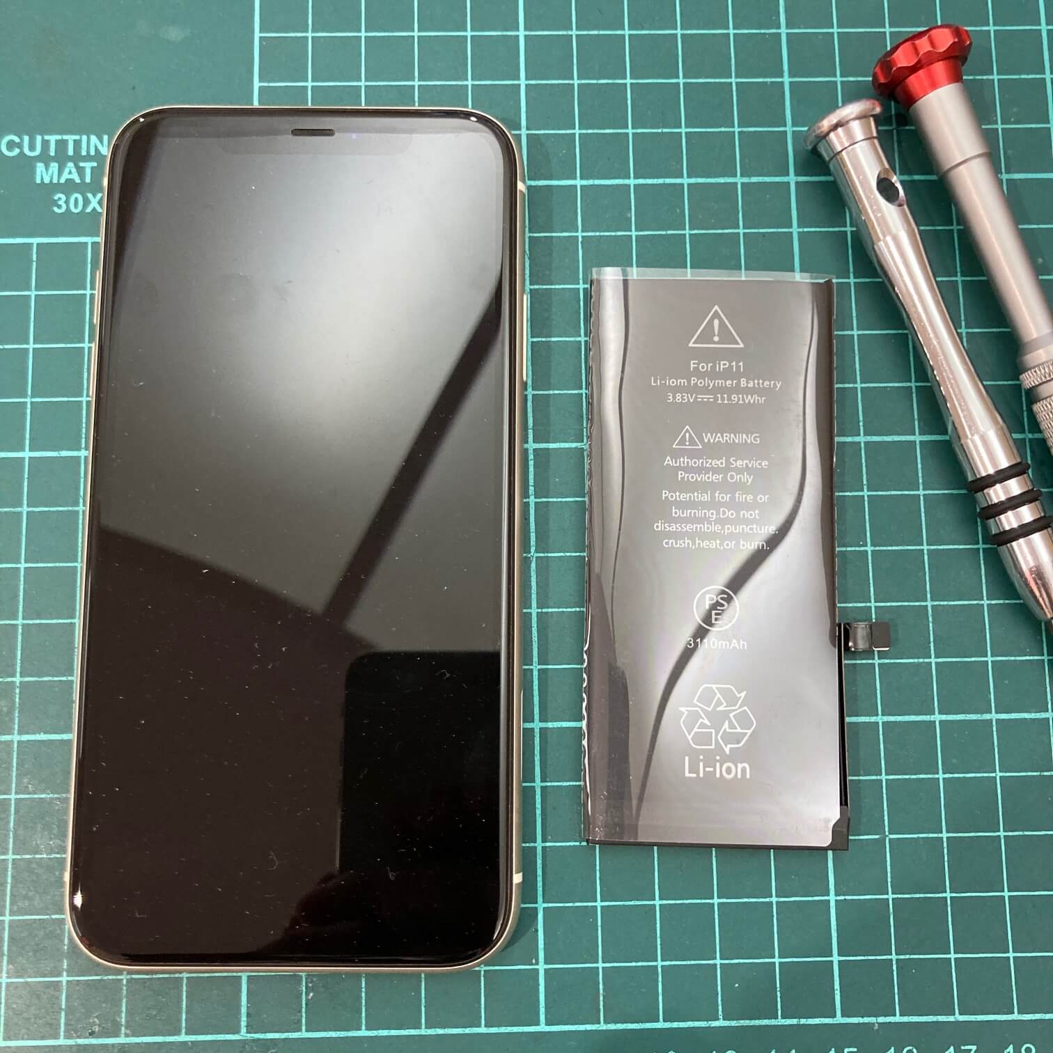 iPhone 11 バッテリー交換