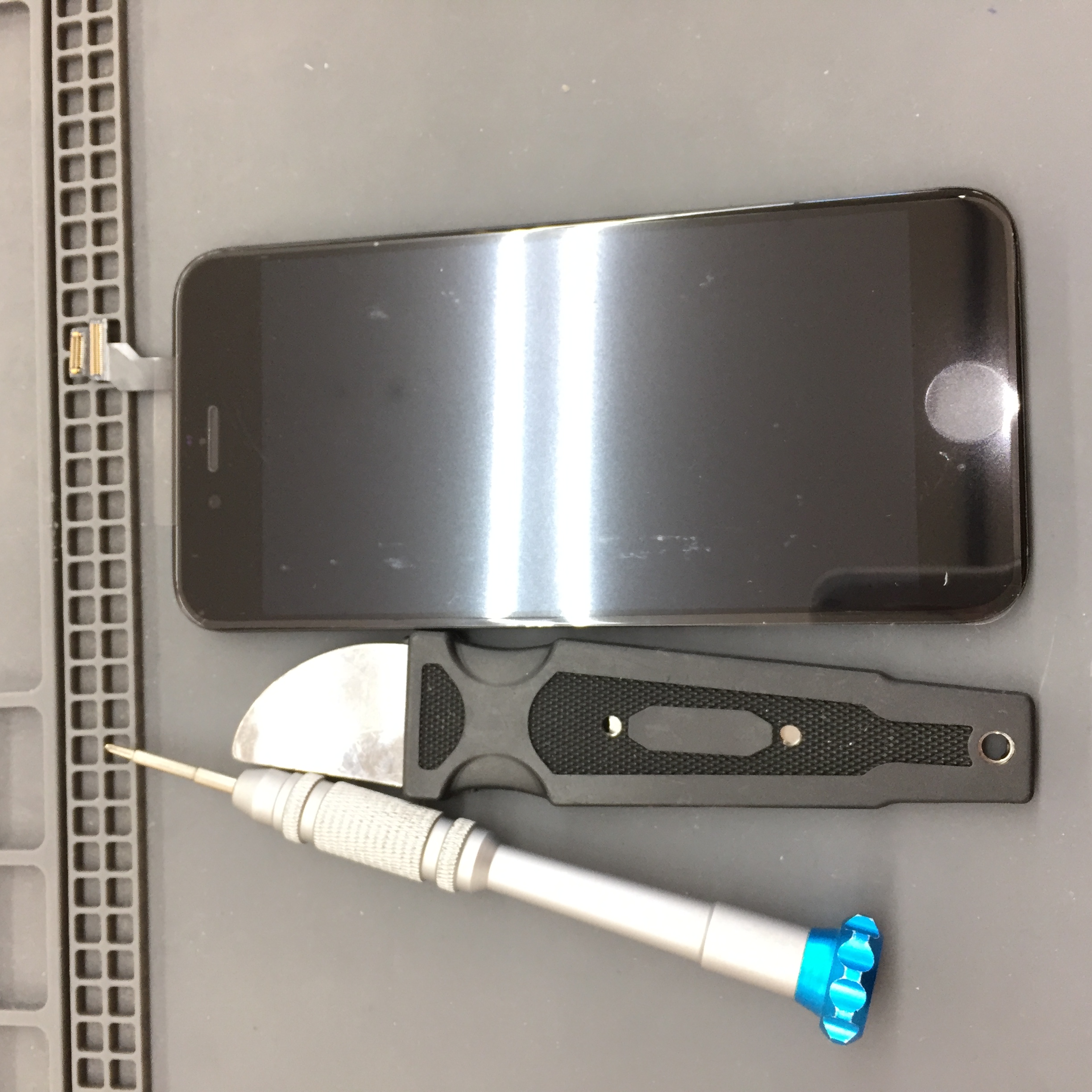 iPhone6 フロントパネル交換