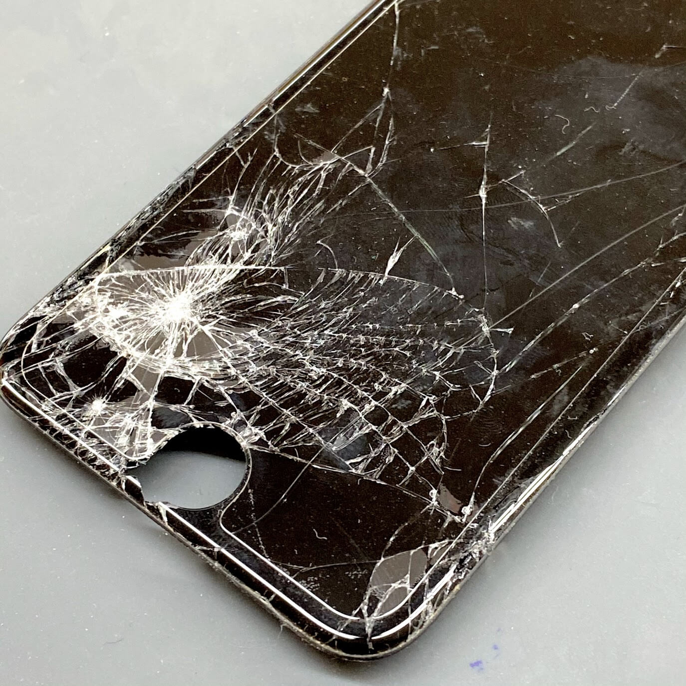 iPhone8 フロントパネル交換