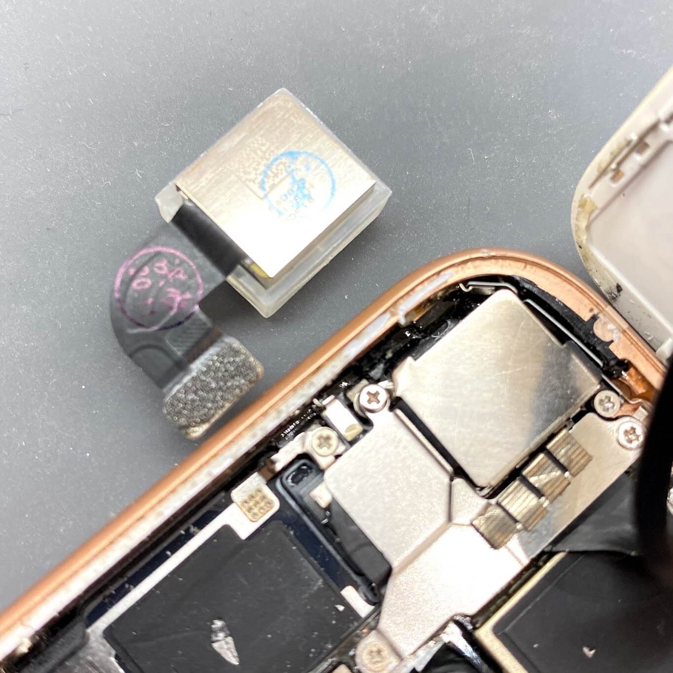 iPhone8 アウトカメラ交換