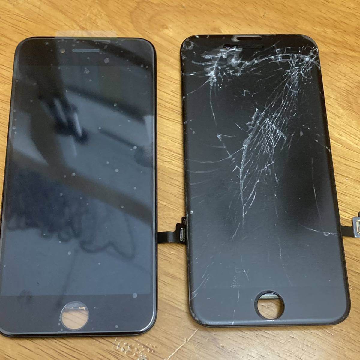 iPhone8 画面割れ ガラスパネル交換 修理